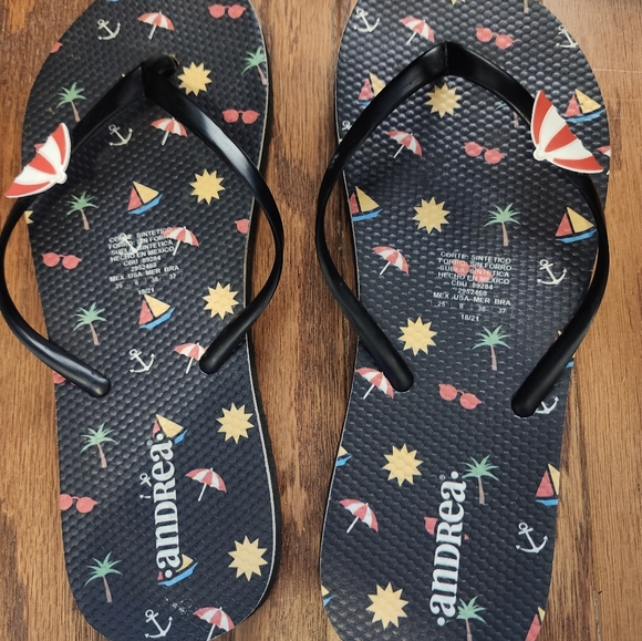 Flip flops 8 - Picture 1 of 2